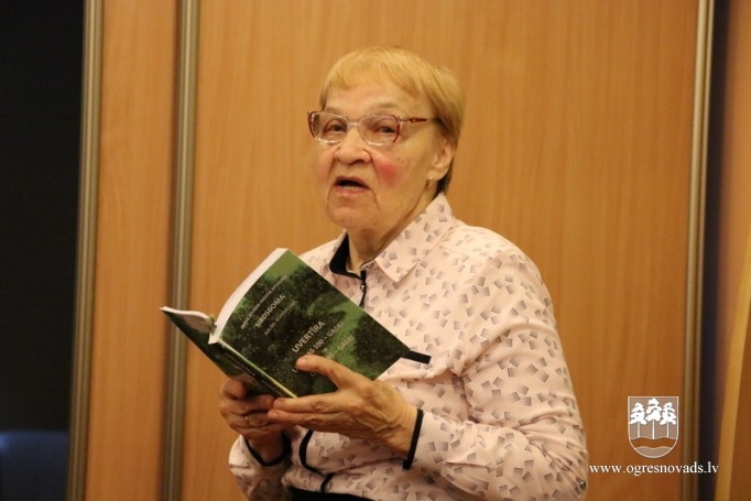 Dzejiska dāvana valstij un pilsētai