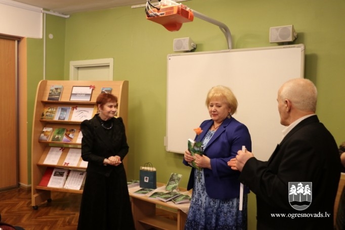 Dzejiska dāvana valstij un pilsētai