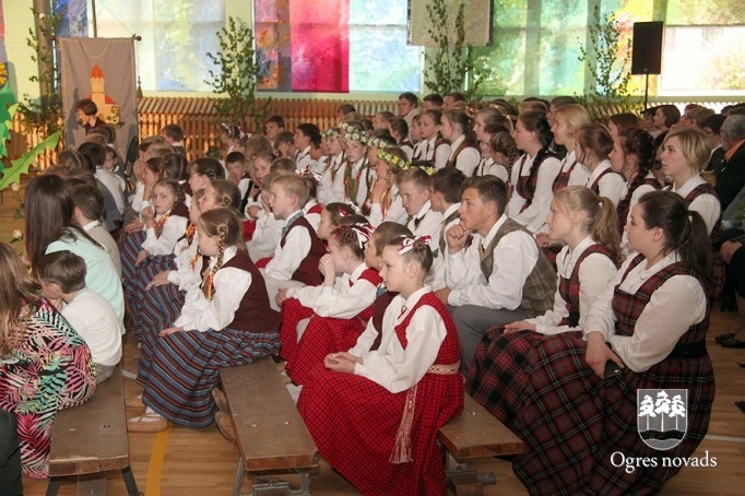 Skolai pilī - 95
