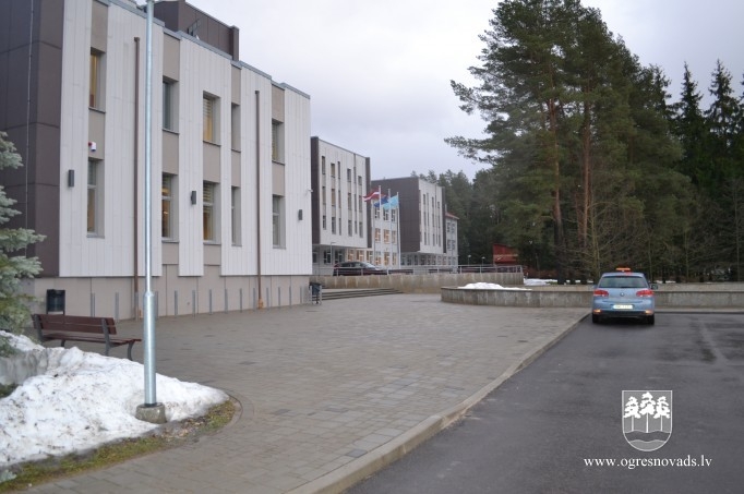 Ogres novada skolu direktori tiekas Ogres tehnikumā