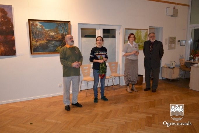 Jurģa Skulmes izstādes atklāšana Ogres mākslas skolā