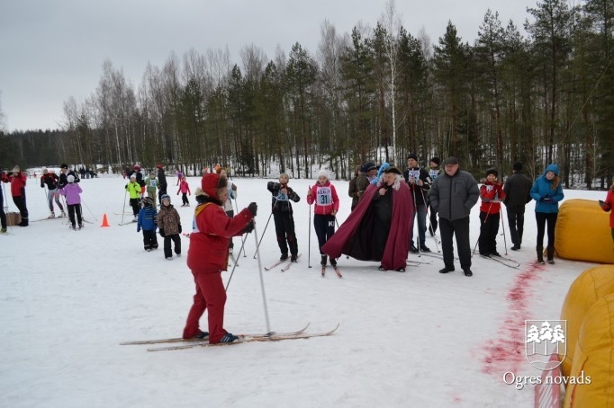 Ogres sniega diena