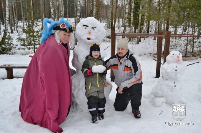 Ogres sniega diena