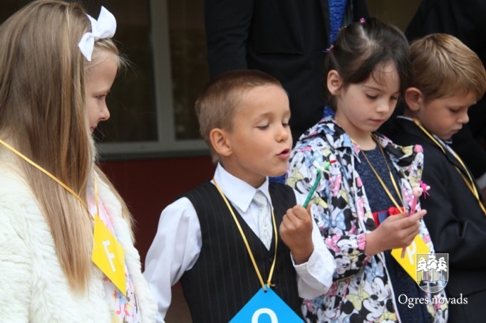 Zinību diena Suntažu vidusskolā