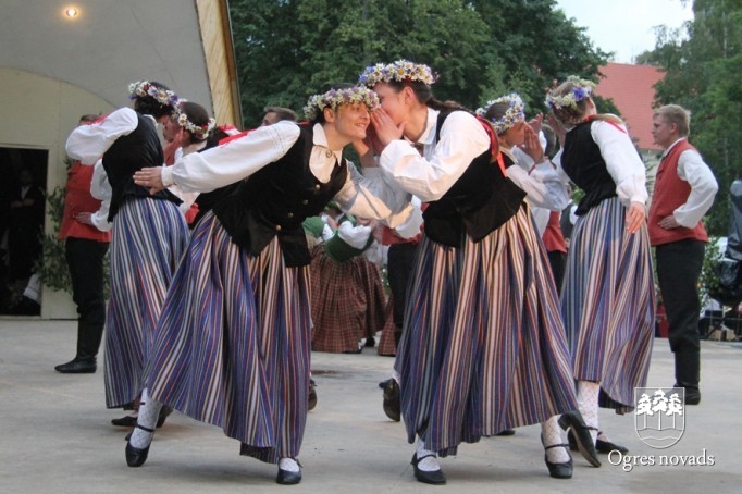 Ogres novada Dziesmu un deju svētki Suntažos