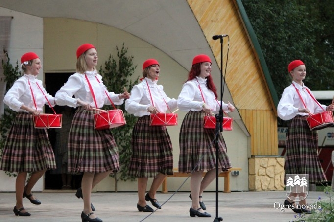 Ogres novada Dziesmu un deju svētki Suntažos