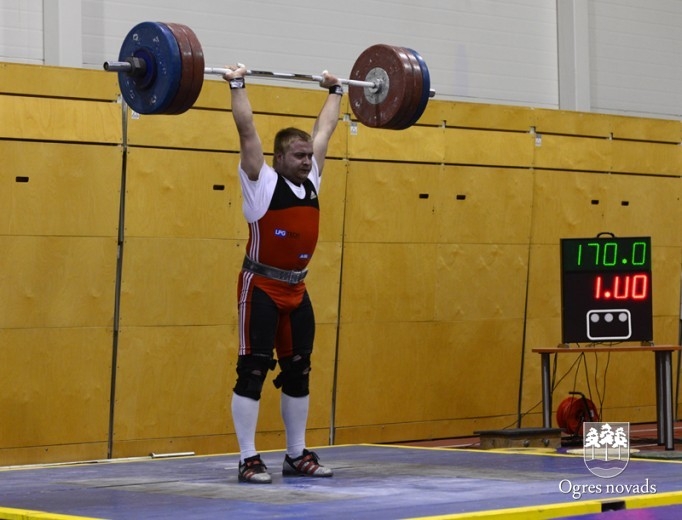 Ogres NSC svarcēlājiem sekmīgs starts Latvijas čempionātā