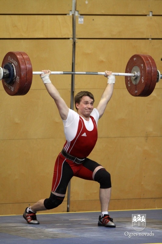Ogres NSC svarcēlājiem sekmīgs starts Latvijas čempionātā