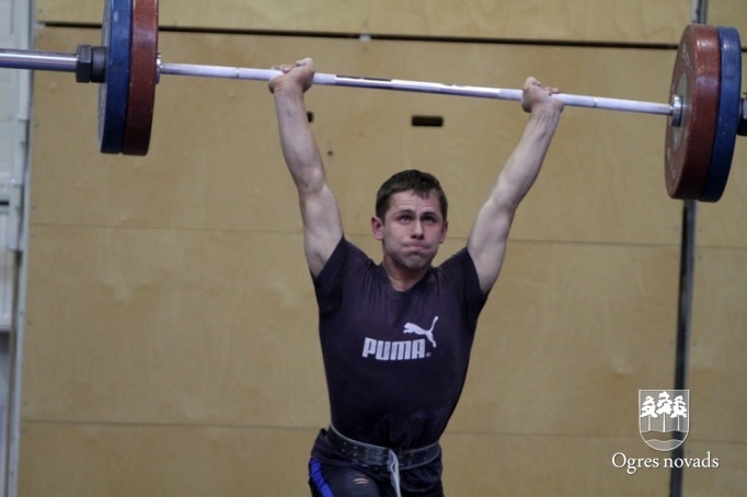 Ogres NSC svarcēlājiem sekmīgs starts Latvijas čempionātā