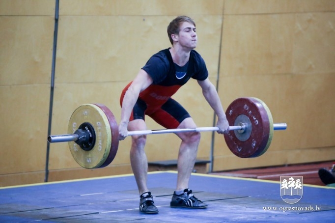 Ogres NSC svarcēlāji triumfē pašu rīkotās sacensībās