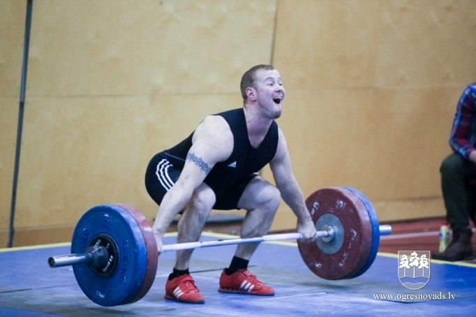 Ogres NSC svarcēlāji triumfē pašu rīkotās sacensībās