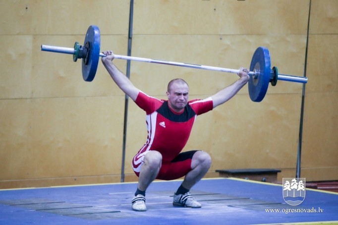 Ogres NSC svarcēlāji triumfē pašu rīkotās sacensībās