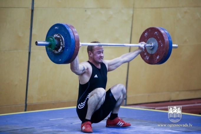Ogres NSC svarcēlāji triumfē pašu rīkotās sacensībās