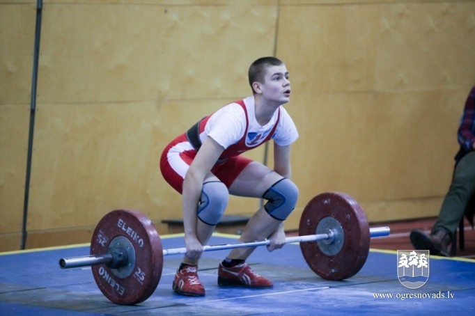 Ogres NSC svarcēlāji triumfē pašu rīkotās sacensībās