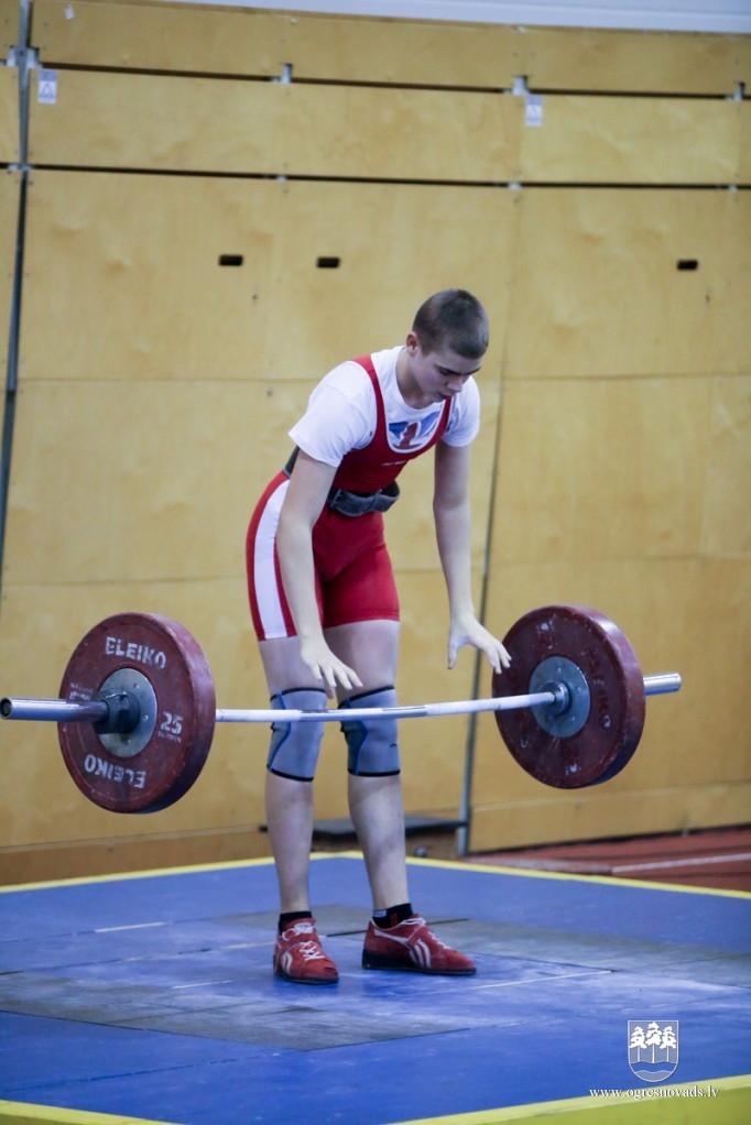 Ogres NSC svarcēlāji triumfē pašu rīkotās sacensībās