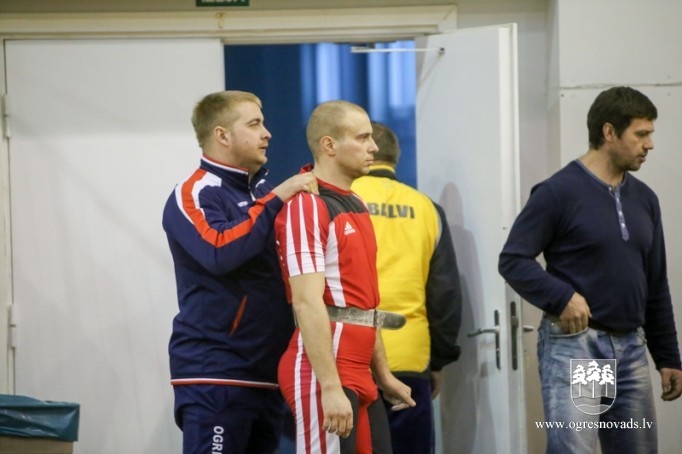 Ogres NSC svarcēlāji triumfē pašu rīkotās sacensībās