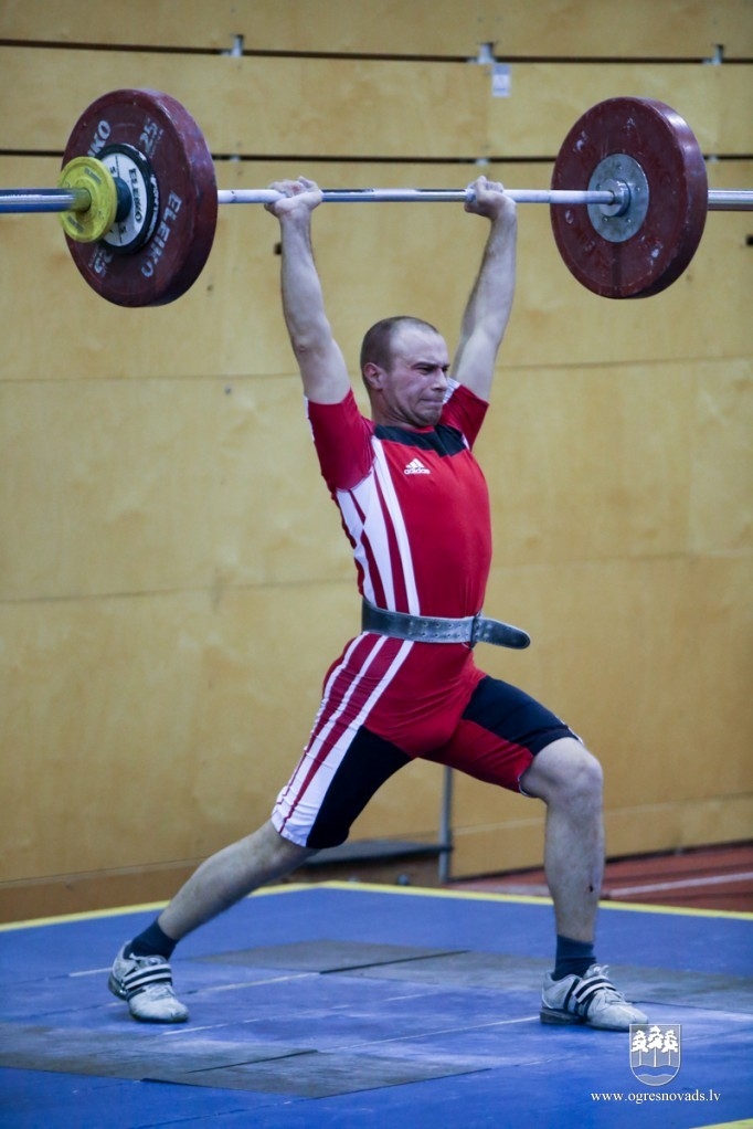 Ogres NSC svarcēlāji triumfē pašu rīkotās sacensībās
