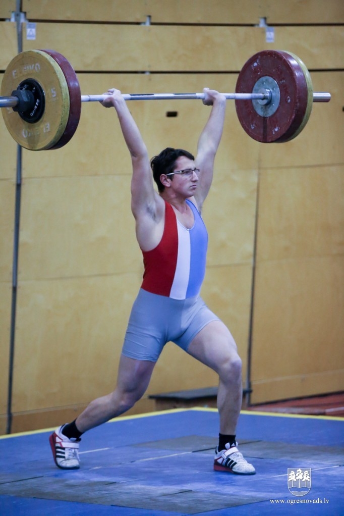 Ogres NSC svarcēlāji triumfē pašu rīkotās sacensībās