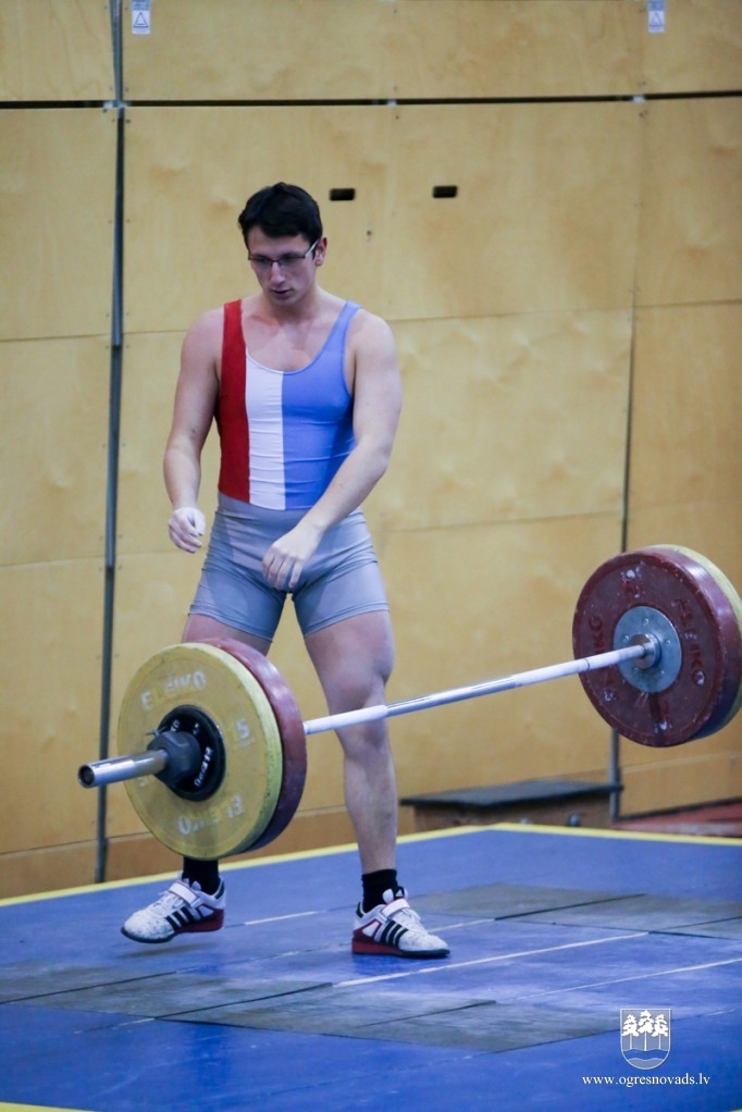 Ogres NSC svarcēlāji triumfē pašu rīkotās sacensībās
