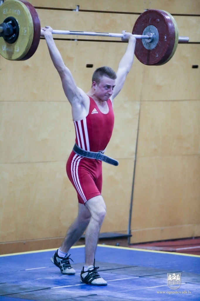 Ogres NSC svarcēlāji triumfē pašu rīkotās sacensībās