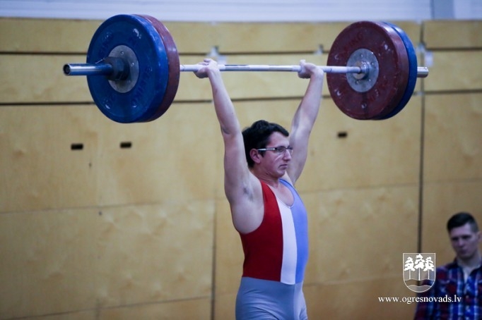 Ogres NSC svarcēlāji triumfē pašu rīkotās sacensībās