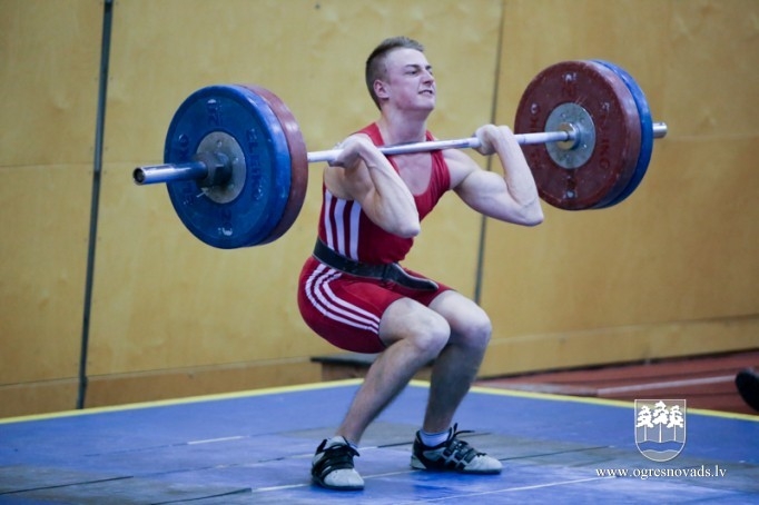 Ogres NSC svarcēlāji triumfē pašu rīkotās sacensībās
