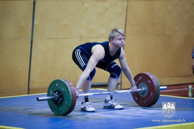 Ogres NSC svarcēlāji triumfē pašu rīkotās sacensībās