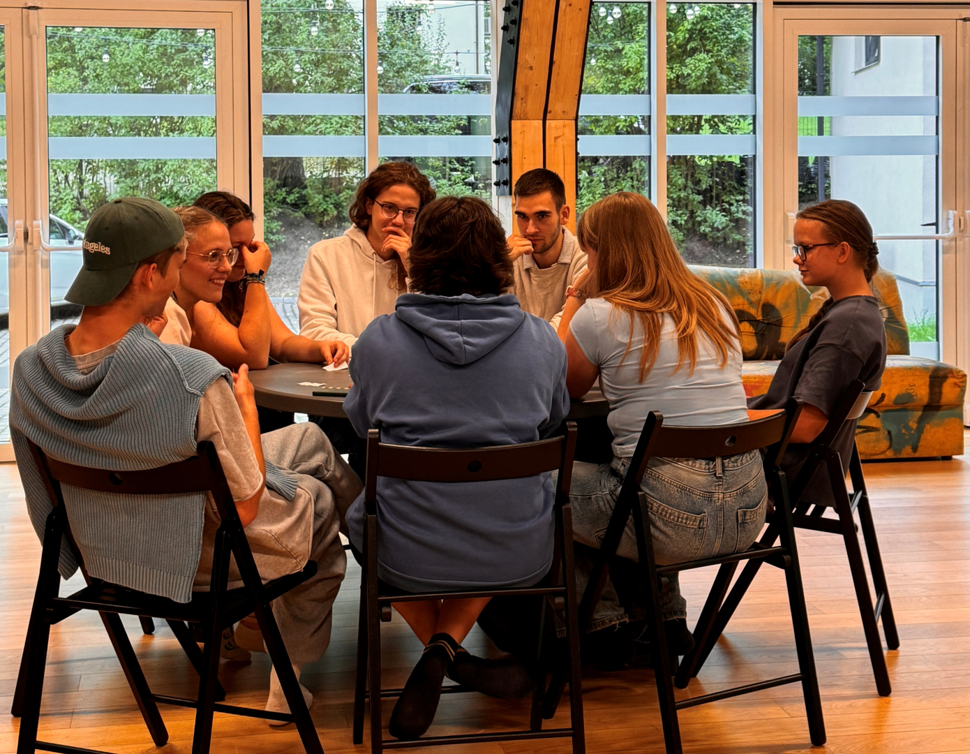 Ogres jauniešu iniciatīvas biedrība “Talantu kalve” īstenoja projektu “No spēles līdz pārmaiņām”, ar mērķi stiprināt jauniešu līdzdalību, veicināt sadarbību starp dažādām jauniešu kopienām un attīstīt biedrības kapacitāti darbā ar jaunatni.