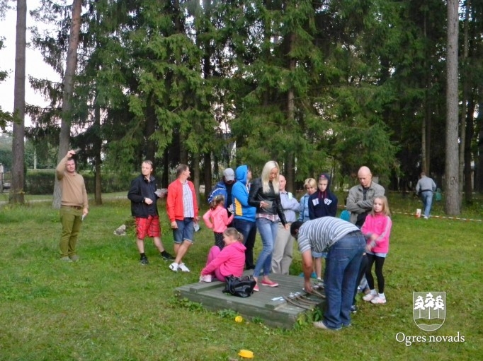 Ogres sākumskolā mēs ar tēti abi
