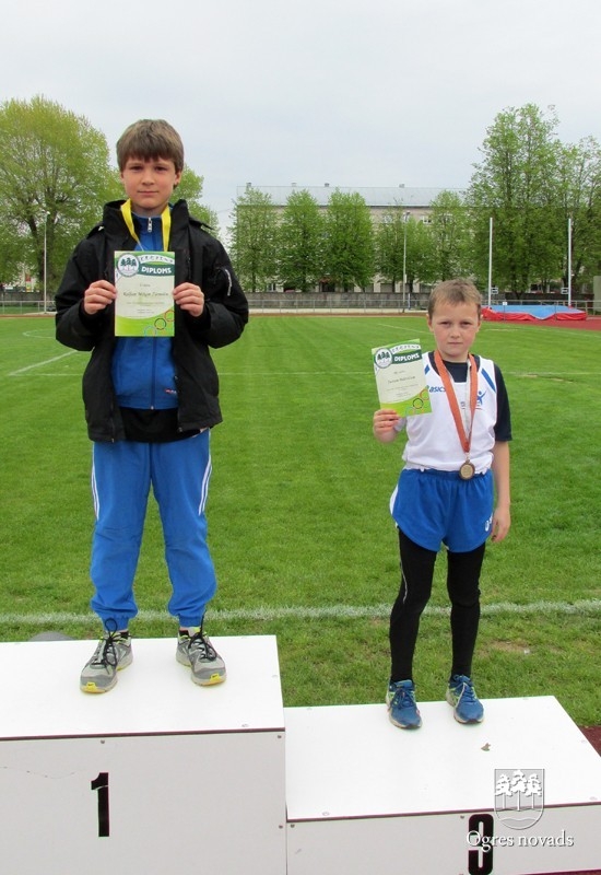 Ogrēniešiem un madlieniešiem 10 medaļas vecuma grupā U12