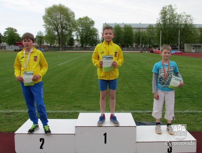 Ogrēniešiem un madlieniešiem 10 medaļas vecuma grupā U12