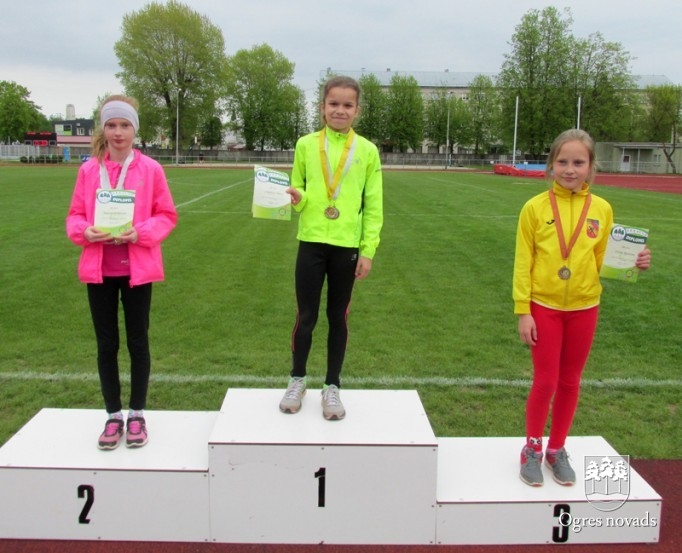 Ogrēniešiem un madlieniešiem 10 medaļas vecuma grupā U12