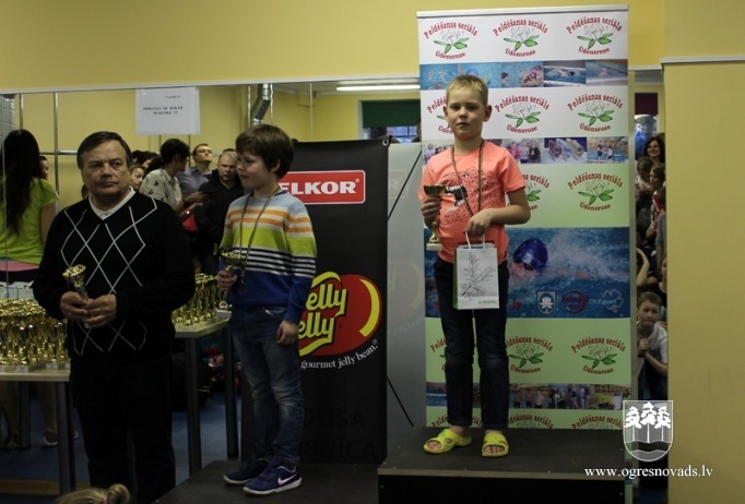 PK "Ogre" audzēkņiem lieliski rezultāti Ādažu "Ūdensrozē"