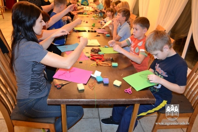 Nometnē bērni iepazīst Latviju un apgūst jaunas iemaņas