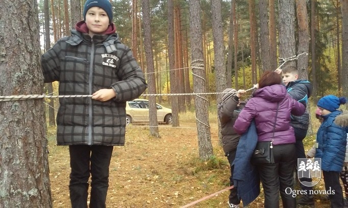 Bērni no Ukrainas priecājas par Latvijas skaisto dabu