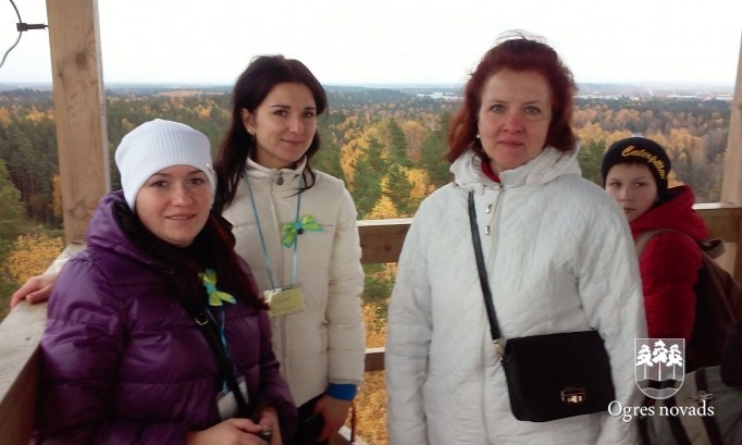 Bērni no Ukrainas priecājas par Latvijas skaisto dabu