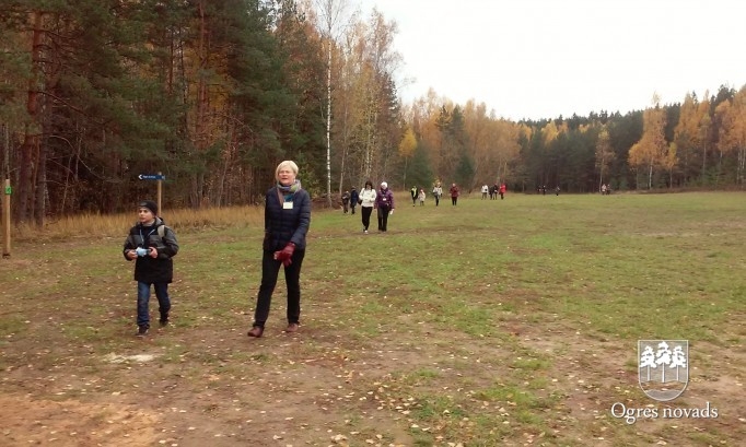 Bērni no Ukrainas priecājas par Latvijas skaisto dabu