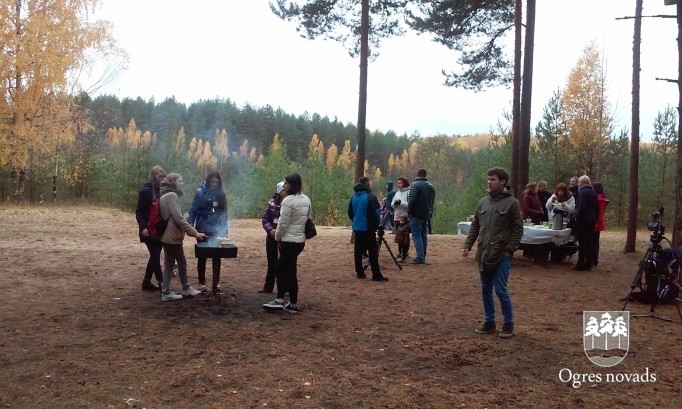 Bērni no Ukrainas priecājas par Latvijas skaisto dabu