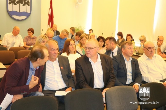 VARAM konsultējas ar pašvaldību deputātiem par gaidāmo reformu