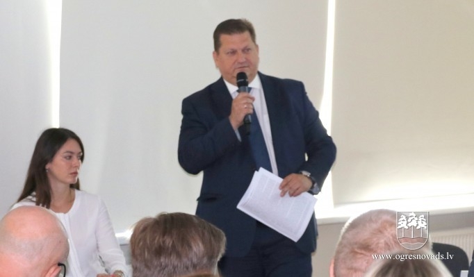 VARAM konsultējas ar pašvaldību deputātiem par gaidāmo reformu