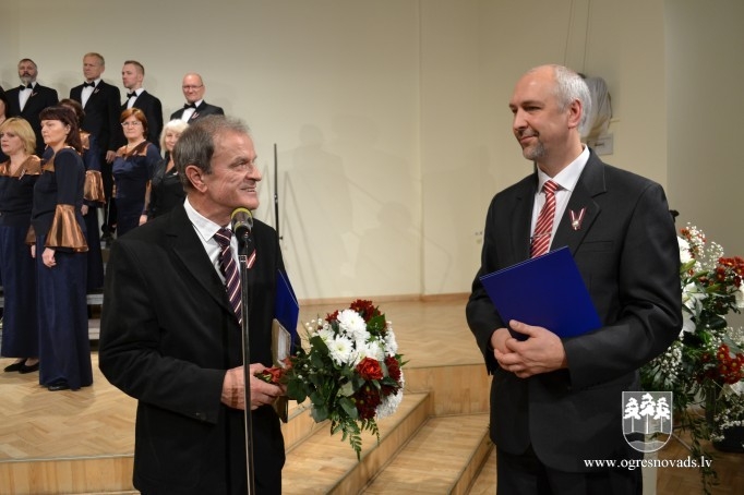 Latvijas valsts svētkos pasniedz apbalvojumu “Ogres goda pilsonis”