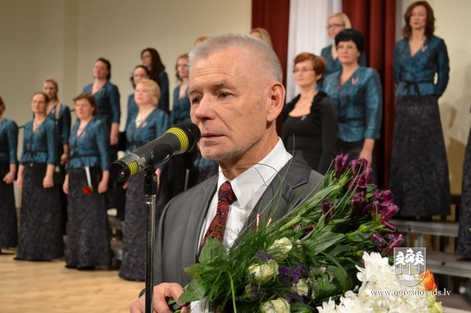 Latvijas valsts svētkos pasniedz apbalvojumu “Ogres goda pilsonis”