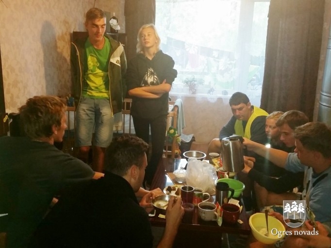 Ogres JIC „Burziņš” jaunieši min pedāļus „Velosprādzienā”!