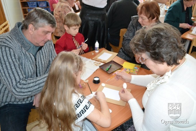 "Zelta sietiņā" pulcējas audzēkņu vecvecāki