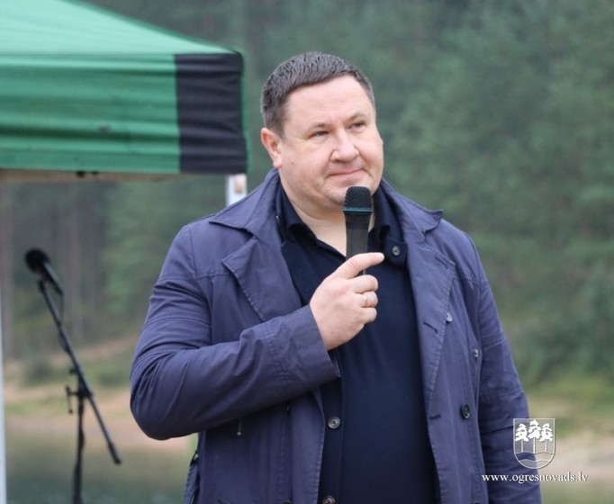 Zilajos kalnos norisinājies militāri patriotiskās audzināšanas pārgājiens