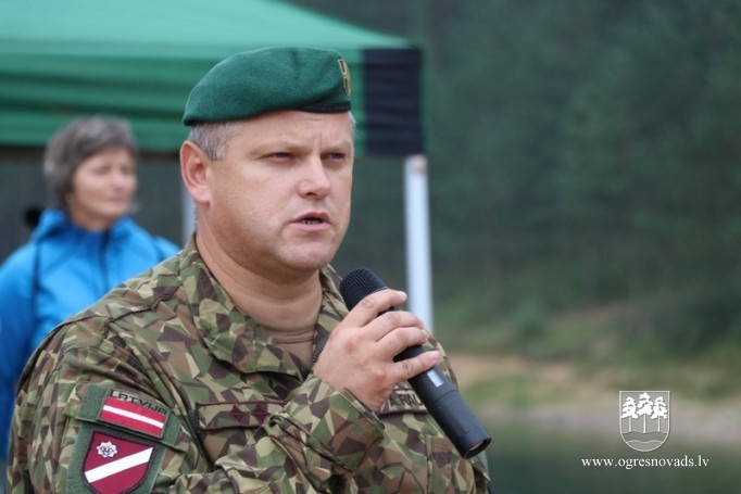 Zilajos kalnos norisinājies militāri patriotiskās audzināšanas pārgājiens