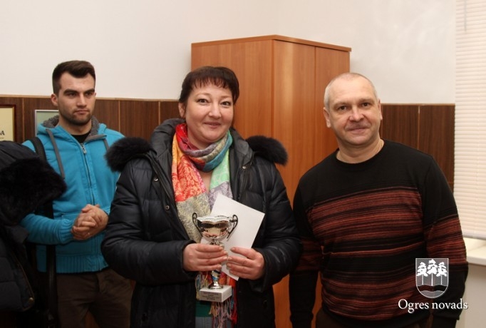 Snaiperi sadala Ziemassvētku kausu ložu šaušanā