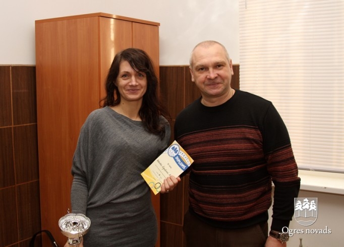 Snaiperi sadala Ziemassvētku kausu ložu šaušanā