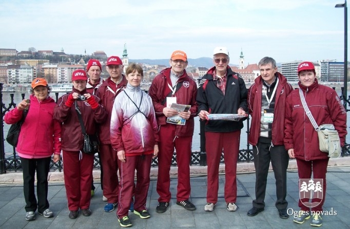 Žuravļova un Kaprālis no Budapeštas atved bronzu