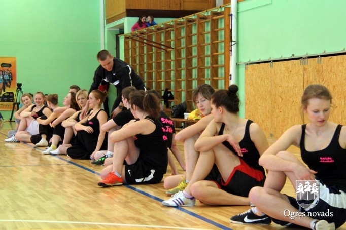 Suntažu vidusskolā viesojas Aigars Fadejevs (foto Andris Linde)
